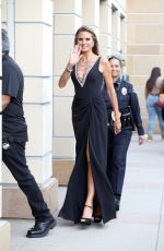 HEIDI KLUM Arrives on the Set of America