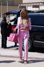 HEIDI KLUM Out in Pasadena 08/17/2022