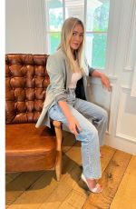 HILARY DUFF - Instagram Photos and Video 08/18/2022