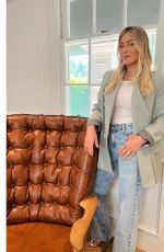HILARY DUFF - Instagram Photos and Video 08/18/2022