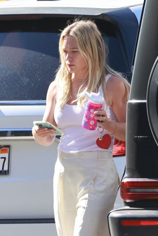 HILARY DUFF Out for Breakfast in Studio City 08/13/2022