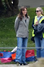 JENNIFER GARNER on the Set of a Movie in San Francisco 08/25/2022