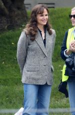 JENNIFER GARNER on the Set of a Movie in San Francisco 08/25/2022