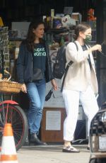 JENNIFER GARNER Out for Lunch with a Friend in San Francisco 08/29/2022