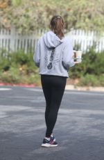 JENNIFER GARNER Out for Morning Coffee in Brentwood 08/24/2022