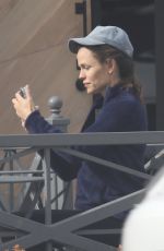 JENNIFER GARNER Out for Morning Walk n Brentwood 08/05/2022