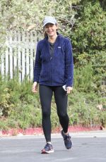 JENNIFER GARNER Out for Morning Walk n Brentwood 08/05/2022