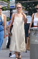 JENNIFER LAWRENCE Leaves a Tanning Salon in New York 07/31/2022