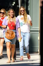 JENNIFER LAWRENCE Out wtih Friends for Morning Coffee in New York 08/27/2022