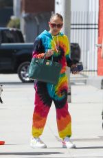 JENNIFER LOPEZ Arrives at a Dance Studio In Los Angeles 08/08/2022