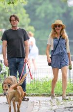 JENNIFER WESTFELDT Out with a Mystery Guy in Central Park in New York 07/30/2022