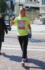 JOJO SIWA Arrives at America