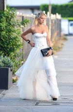 JOSIE CANSECO Heading to Dinner in Los Angeles 08/18/2022