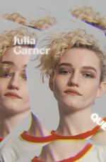 JULIA GARMER for Queue Netflix, 2022