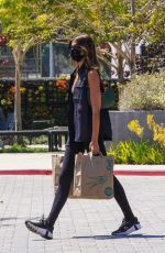 KAIA GERBER Shopping at Whole Foods in Malibu 08/26/2022