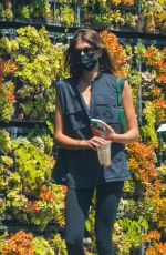 KAIA GERBER Shopping at Whole Foods in Malibu 08/26/2022