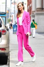 KARLIE KLOSS Out in New York 08/17/2022