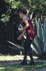 KATE BECKINSALE Pick Up Mail at Her Home in Beverly Hills 08/27/2022