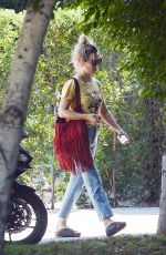 KATE HUDSON Out at a Park in Los Angeles 08/22/2022