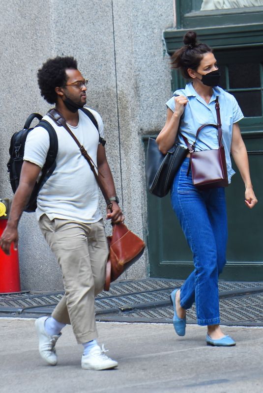 KATIE HOLMES and Bobby Wooten III Out in New York 08/08/2022