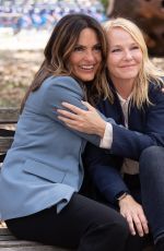 KELLI GIDDISH and MARISKA HARGITAY on the Set of Law and Order: Special Victims Unit in New York 08/04/2022