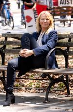 KELLI GIDDISH and MARISKA HARGITAY on the Set of Law and Order: Special Victims Unit in New York 08/04/2022