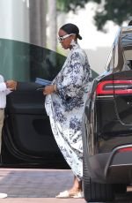 KELLY ROWLAND Out Shopping aat Neiman Marcus in Beverly Hills 08/29/2022