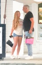 KENDRA WILKINSON Out for Dinner at Mr Chow in Beverly Hills 08/15/2022