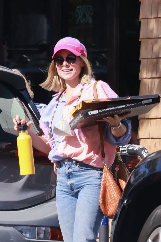 KRISTEN BELL Out for Pizza and Ice Cream in Los Feliz 08/29/2022