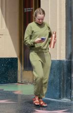KRISTEN BELL Visits Hollywood Pantages Theatre in Hollywood 08/22/2022