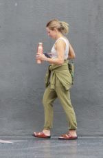 KRISTEN BELL Visits Hollywood Pantages Theatre in Hollywood 08/22/2022