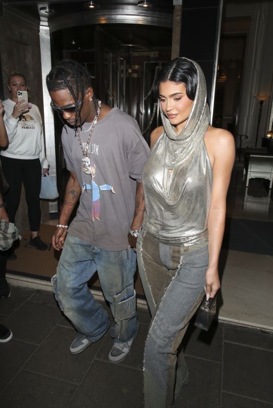 KYLIE JENNER and Travis Scott Leaves Their Hotel in London 08/07/2022