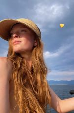 LARSEN THOMPSON - Instagram Photos and Video 08/16/2022