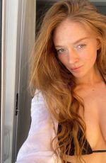 LARSEN THOMPSON - Instagram Photos and Video 08/16/2022