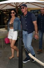 LAUREN SANCHEZ Leaves Ham Yard Hotel in London 08/03/2022