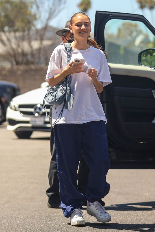 LENI KLUM Out for Lunch with Friend at Matsuhisa in Beverly Hills 08/17/2022