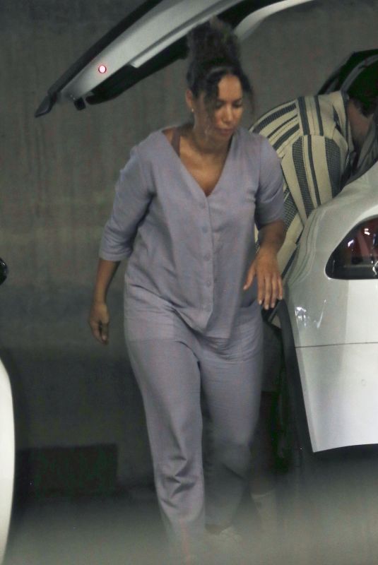 LEONA LEWIS Out in Los Angeles 07/31/2022