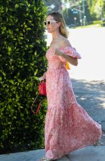 LESLIE MANN Arrives at Day of Indulgence Party in Brentwood 08/14/2022