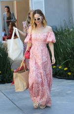 LESLIE MANN Arrives at Day of Indulgence Party in Brentwood 08/14/2022