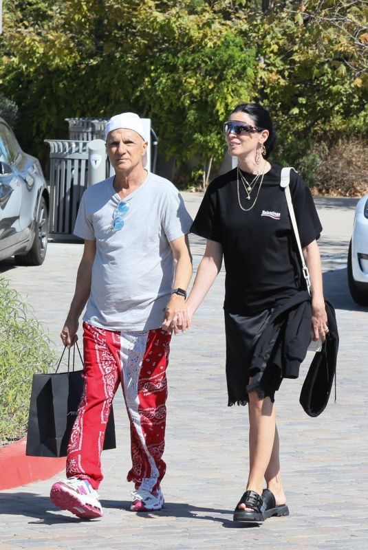 LIBERTY ROSS Out Shopping in Malibu 08/28/2022