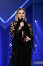 LILI REINHART at 2022 MTV VMA