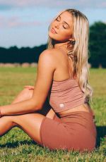 LIVVY DUNNE for Vuori Activewear Campaign