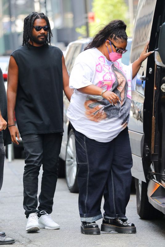 LIZZO and Myke Wright Leaves Gucci Store in New York 08/28/2022