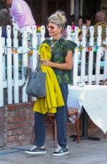 LORI LOUGHLIN Out for Dinner at The Ivy in Beverly Hills 08/17/2022
