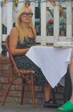 LORRAINE GILLES Out for Lunch in Los Angeles 07/29/2022