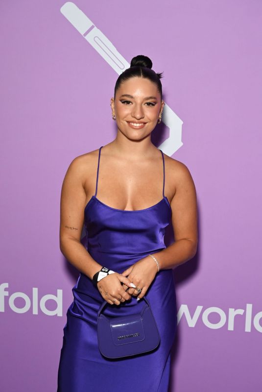 MACKENZIE ZIEGLER at Samsung 2022 Galaxy Creators Lounge in New York 08/10/2022