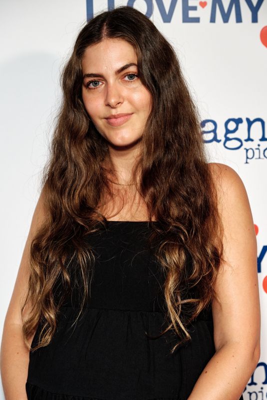 MARCCHESE TAYLOR at I Love My Dad Premiere in Los Angeles 08/04/2022