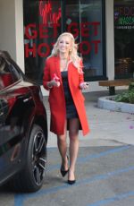 MARY FITZGERALD Filming a New Season of Selling Sunset in West Hollywood 08/26/2022