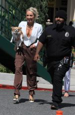 MARY FITZGERALD Leaves SS Offices in West Hollywood 08/18/2022