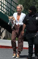 MARY FITZGERALD Leaves SS Offices in West Hollywood 08/18/2022